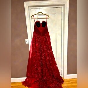 An elegant amazing gown for a special occasion. Wore it just once for a wedding!